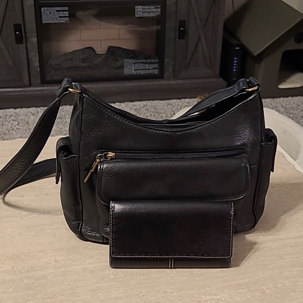Fossil Classic Vintage Leather Shoulder Bag & Wallet, Excellent condition
